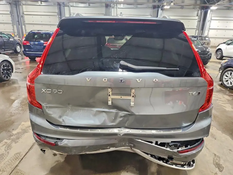 2018 VOLVO XC90 T6  