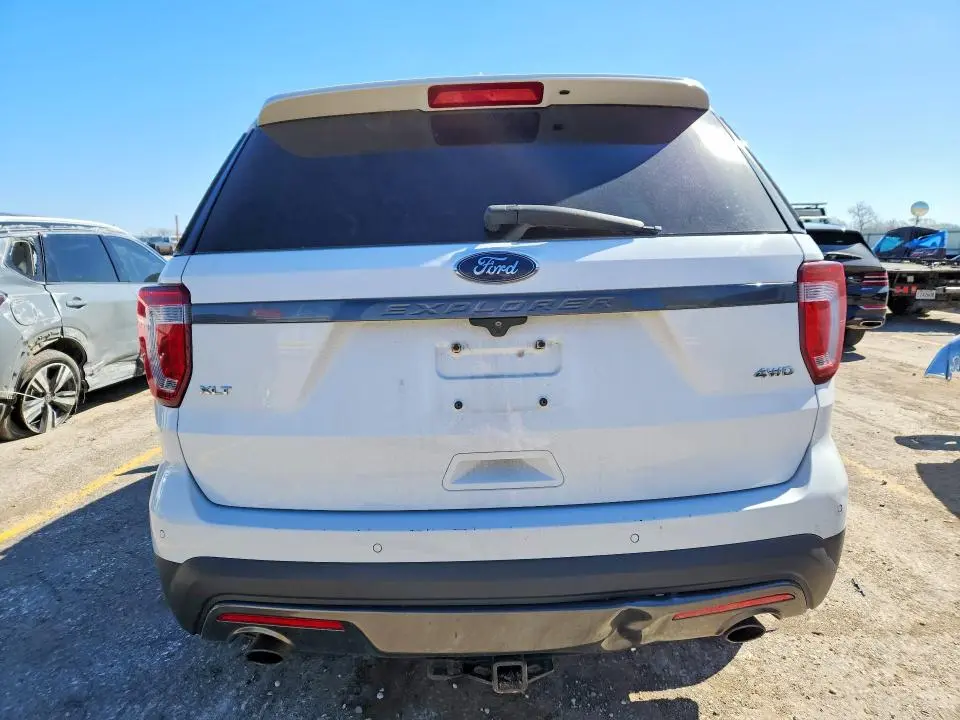 2017 FORD EXPLORER XLT  