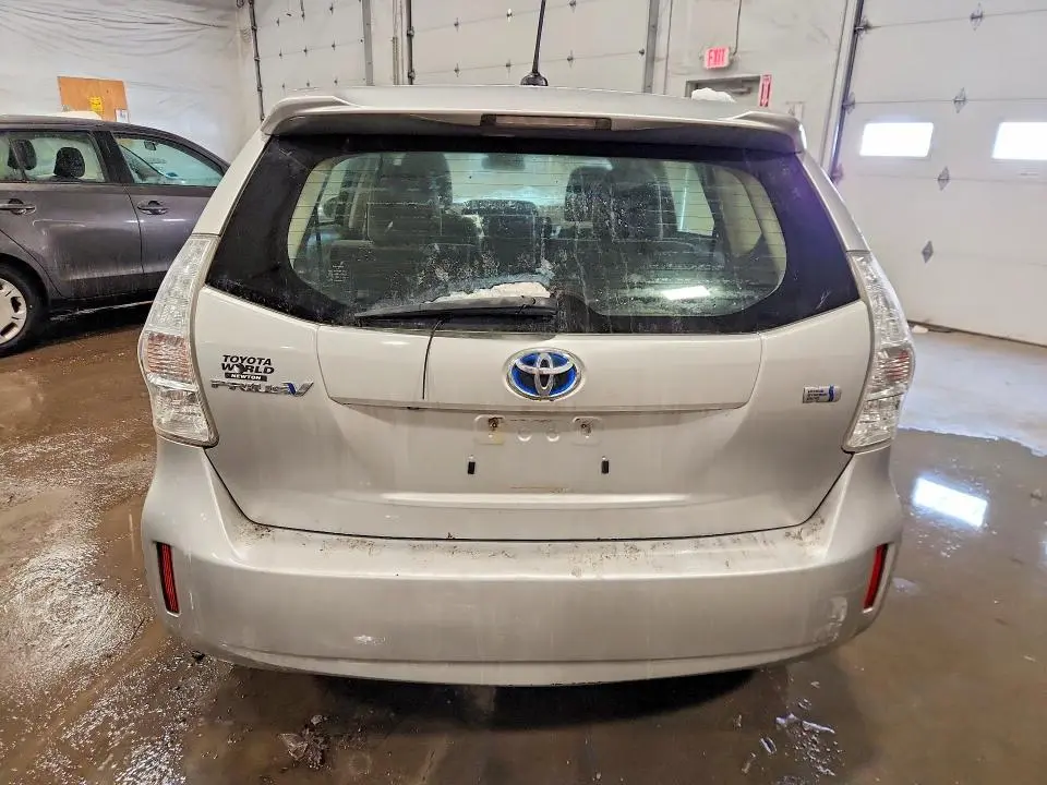 2012 TOYOTA PRIUS V   