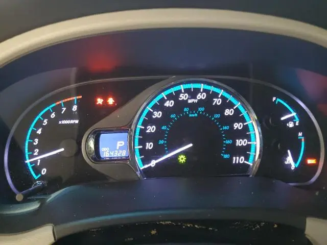 2013 TOYOTA SIENNA XLE  