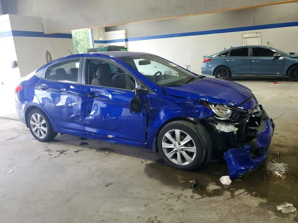 2013 HYUNDAI ACCENT GLS  