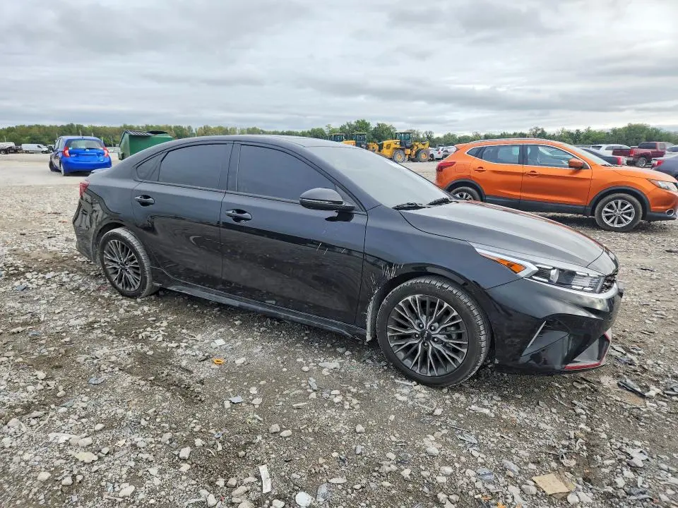 2024 KIA FORTE GT LINE  
