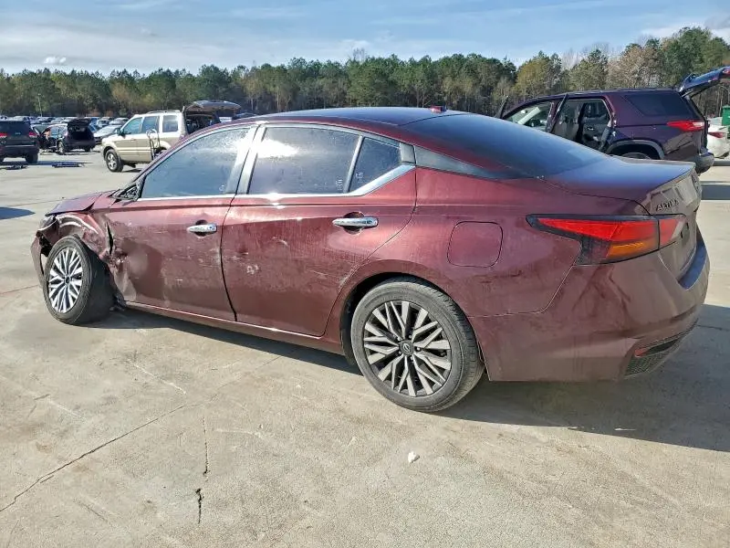 2023 NISSAN ALTIMA SV  