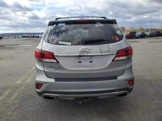 2017 HYUNDAI SANTA FE SE  