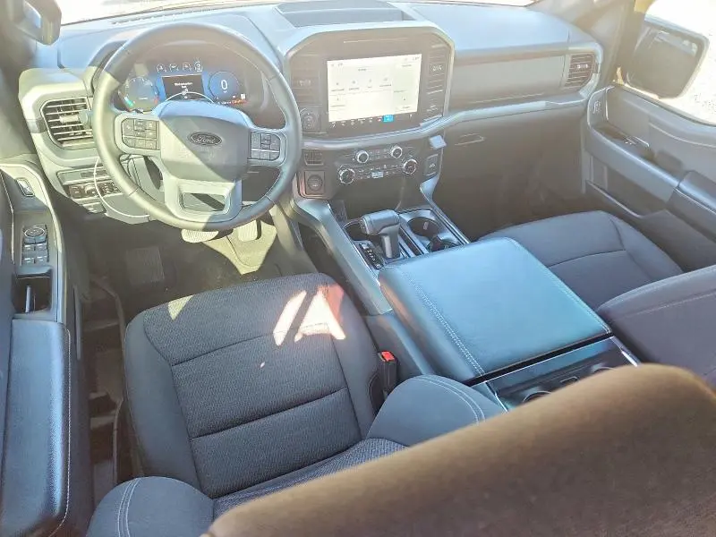 2025 FORD F150 XLT  