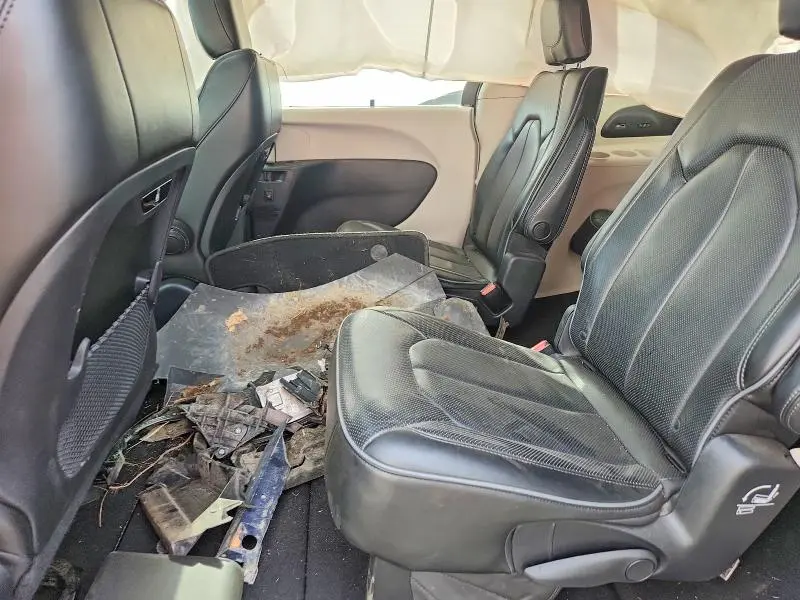 2019 CHRYSLER PACIFICA LIMITED  