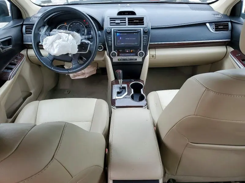 2014 TOYOTA CAMRY XLE  