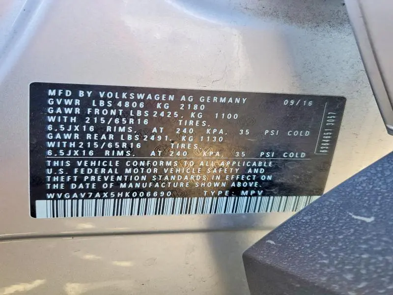 2017 VOLKSWAGEN TIGUAN S  