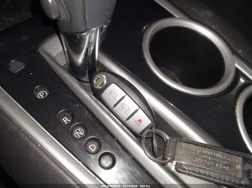 2014 NISSAN PATHFINDER SV