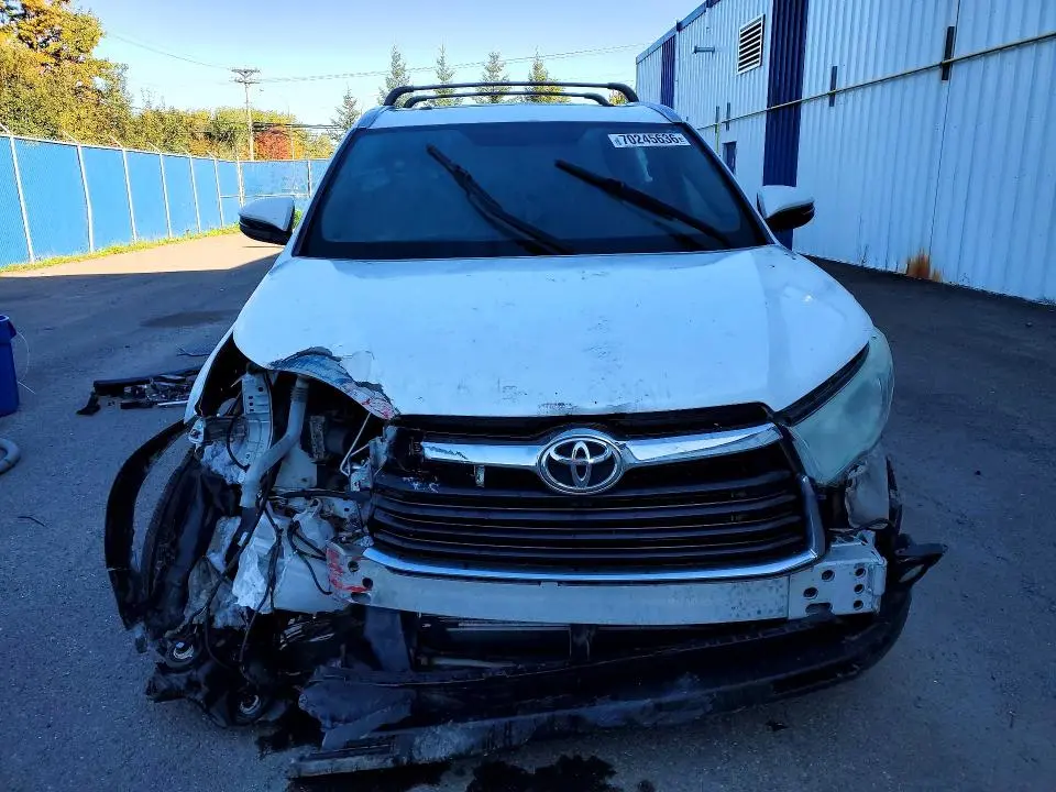 2015 TOYOTA HIGHLANDER XLE  