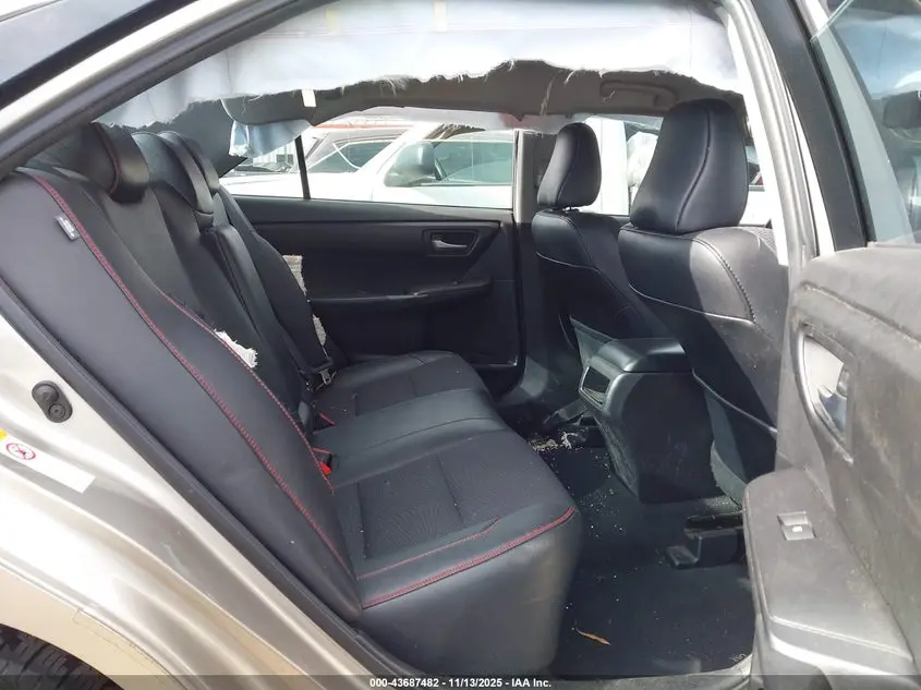 2016 TOYOTA CAMRY SE