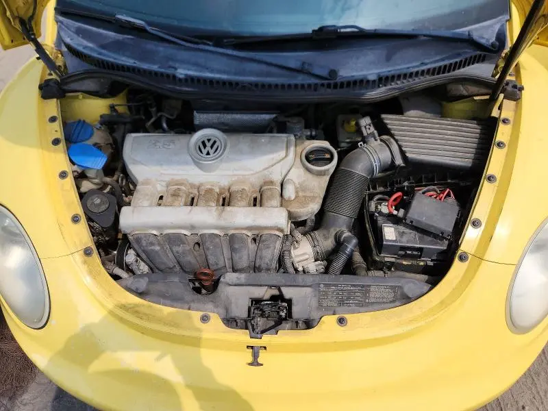2010 VOLKSWAGEN NEW BEETLE   
