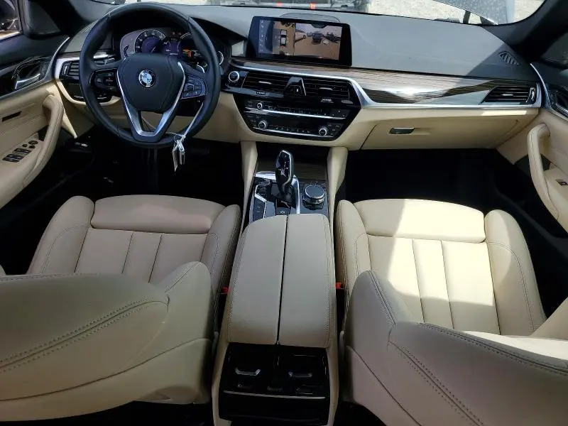 2019 BMW 530E   