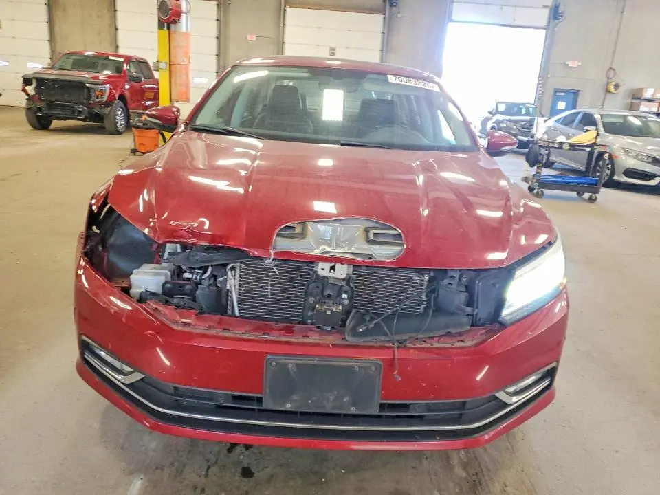 2018 VOLKSWAGEN PASSAT SE  
