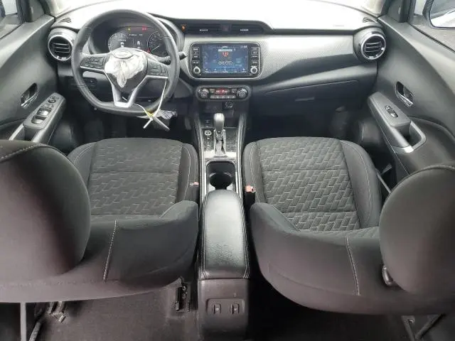 2022 NISSAN KICKS SV  