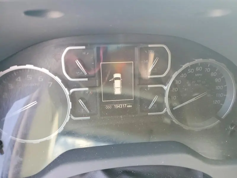 2018 TOYOTA TUNDRA CREWMAX SR5  