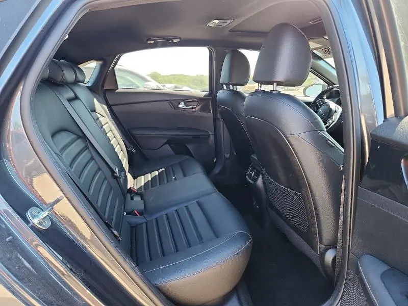 2023 KIA FORTE GT LINE  