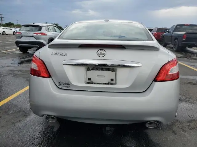 2011 NISSAN MAXIMA S  