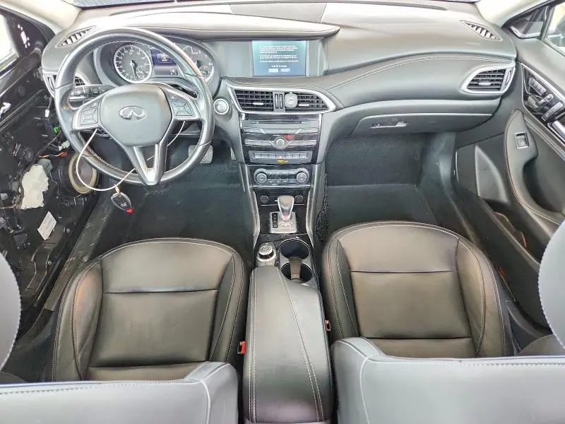 2017 INFINITI QX30 PREMIUM  
