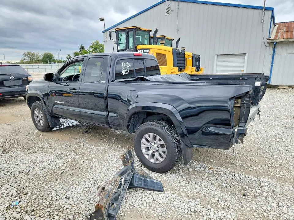 2017 TOYOTA TACOMA SR5 V6  