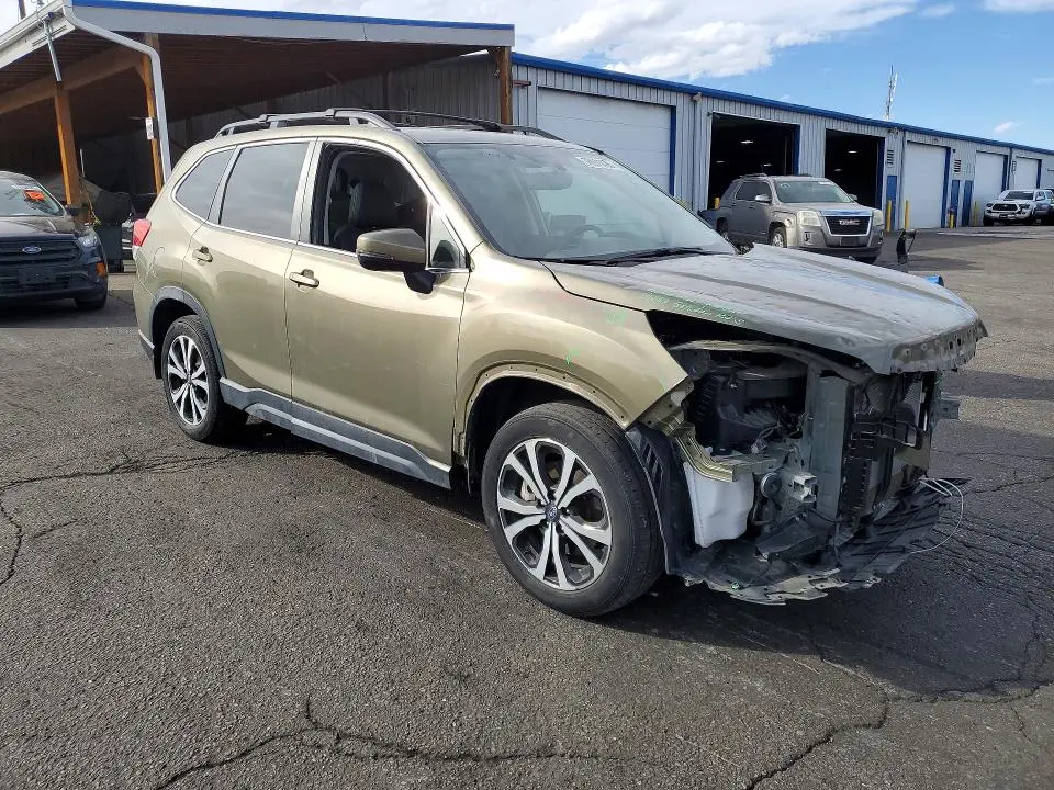 2022 SUBARU FORESTER LIMITED  