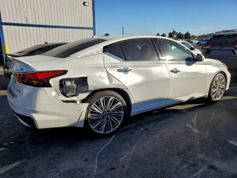 2023 NISSAN ALTIMA SL  