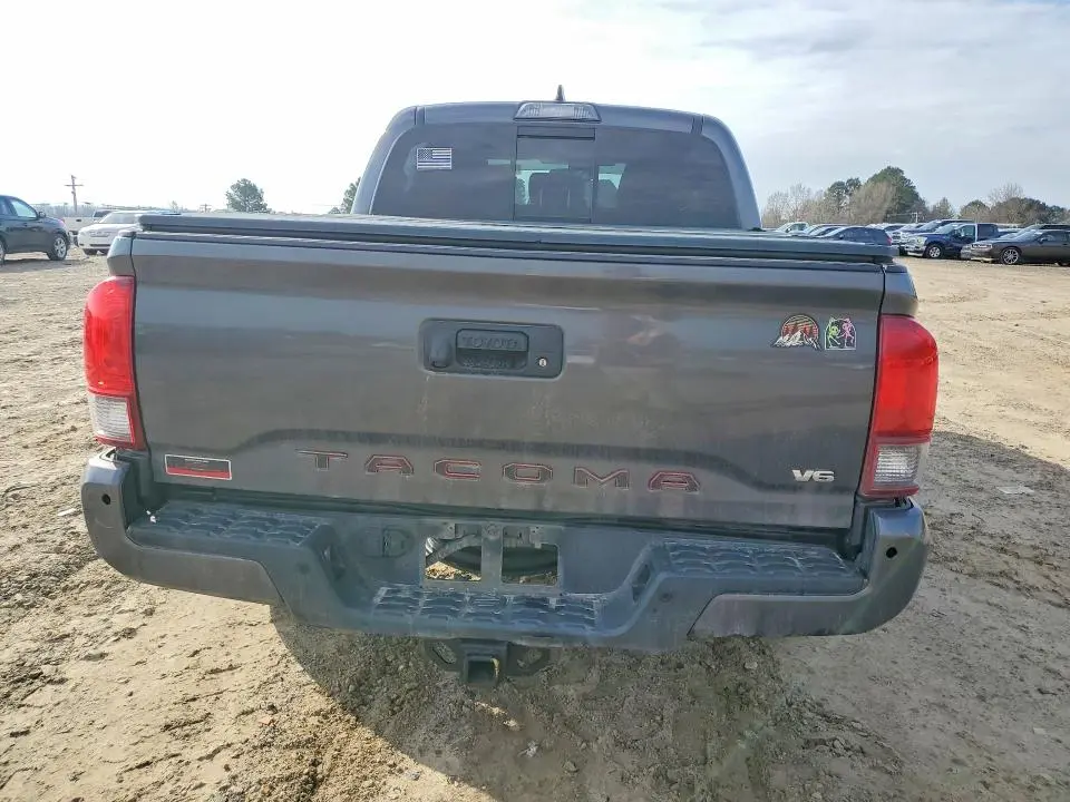 2018 TOYOTA TACOMA DOUBLE CAB  
