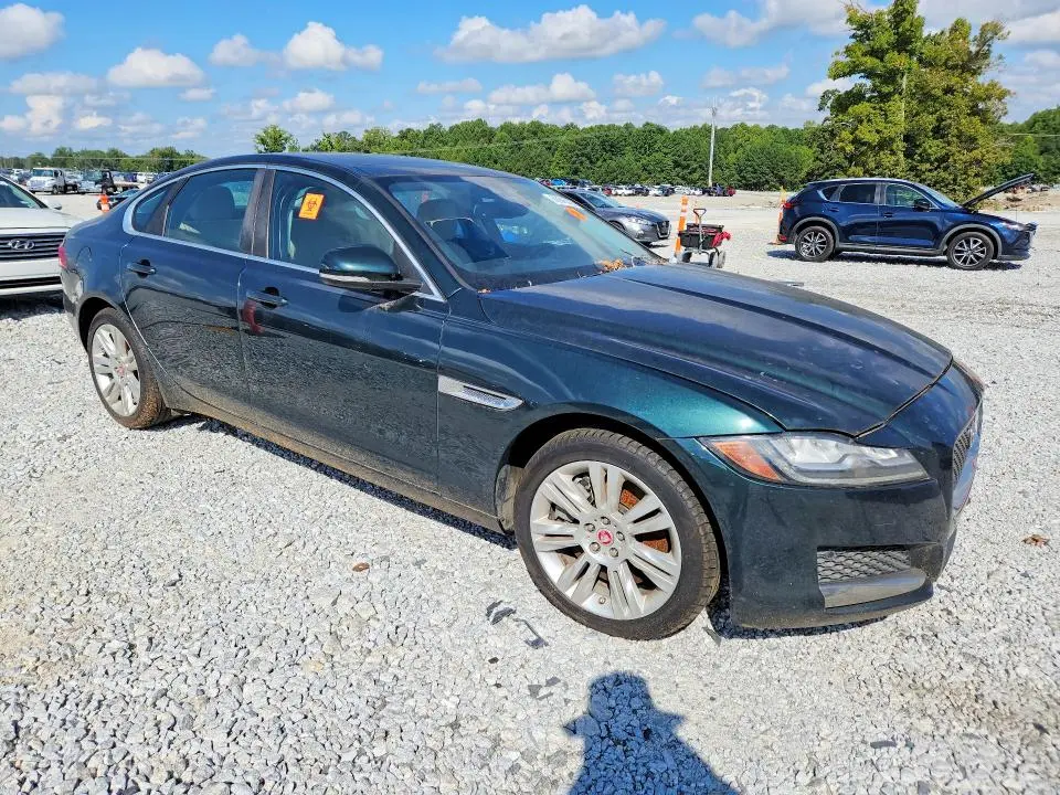 2017 JAGUAR XF PREMIUM  