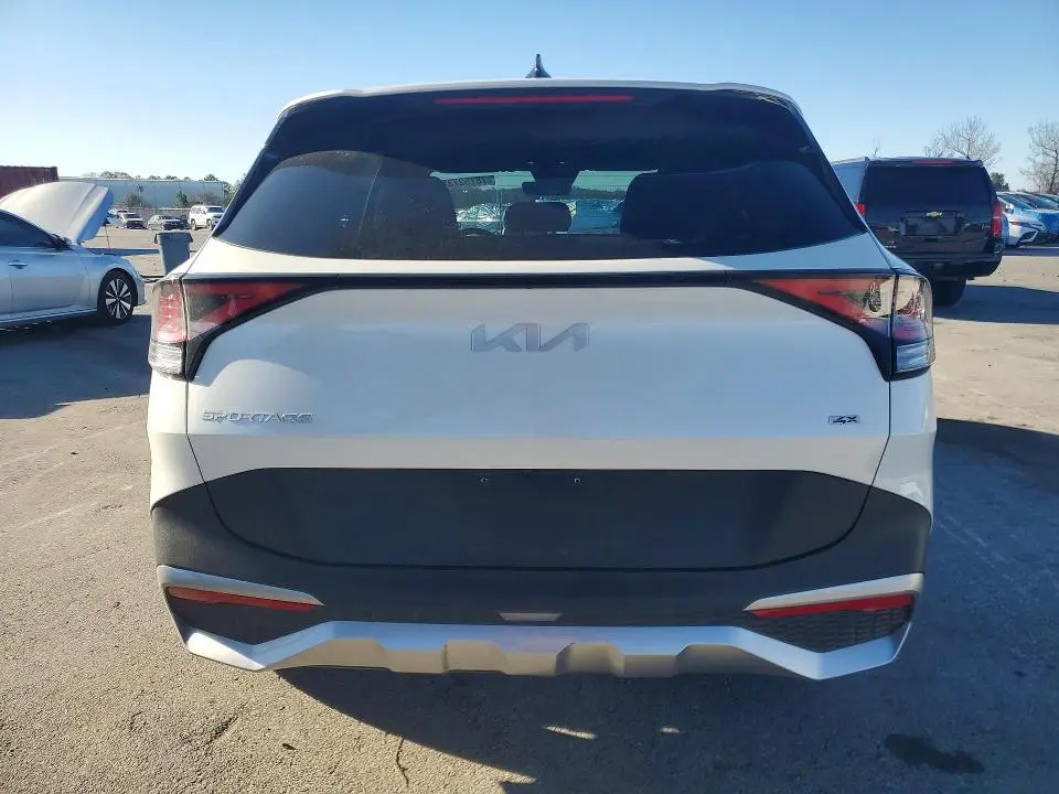 2024 KIA SPORTAGE LX  