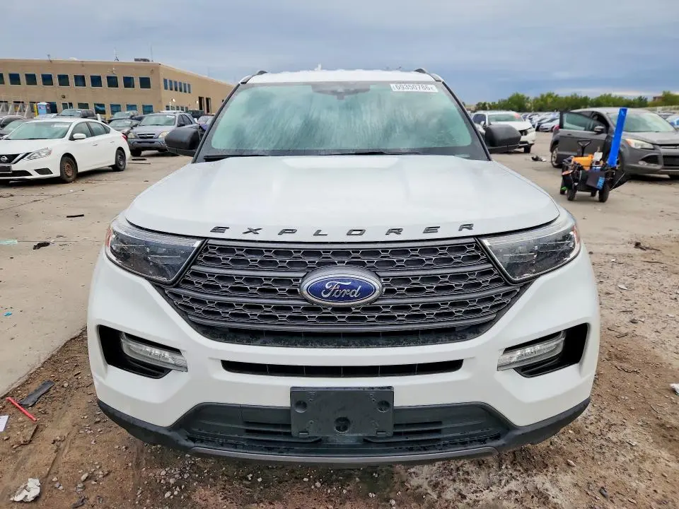 2021 FORD EXPLORER XLT  