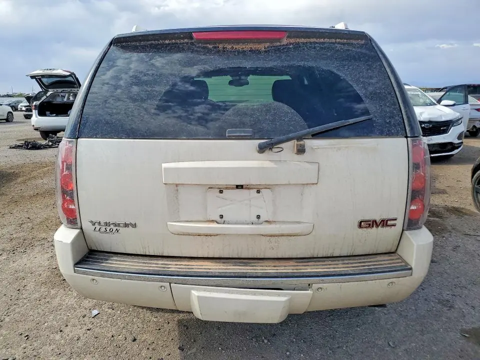 2014 GMC YUKON DENALI  