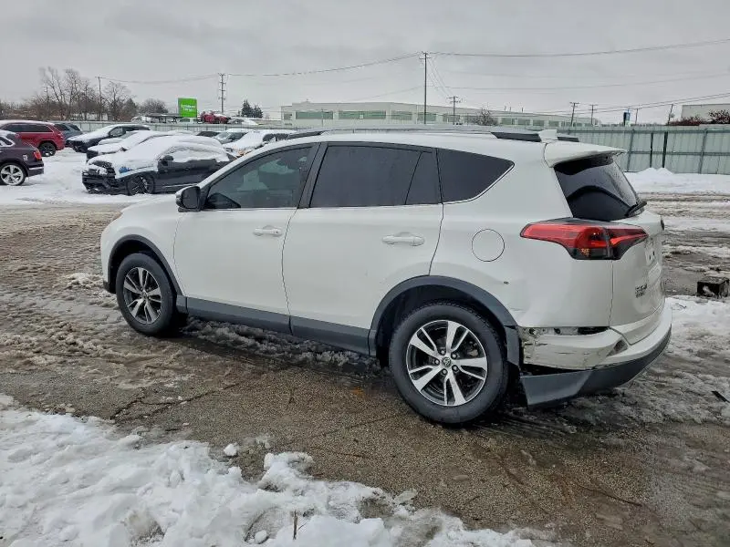 2017 TOYOTA RAV4 XLE  