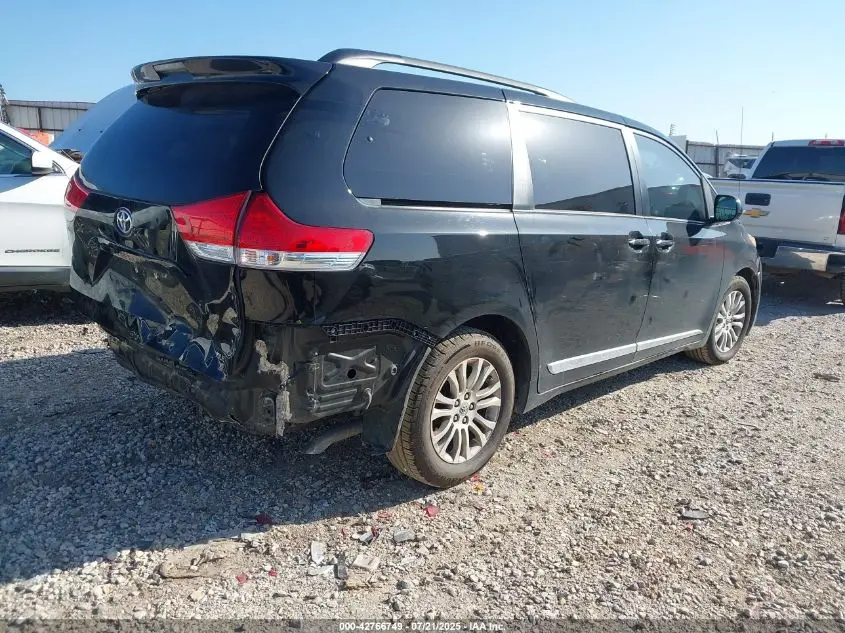 2013 TOYOTA SIENNA XLE V6 8 PASSENGER