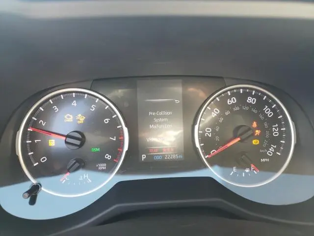 2022 TOYOTA RAV4 XLE  