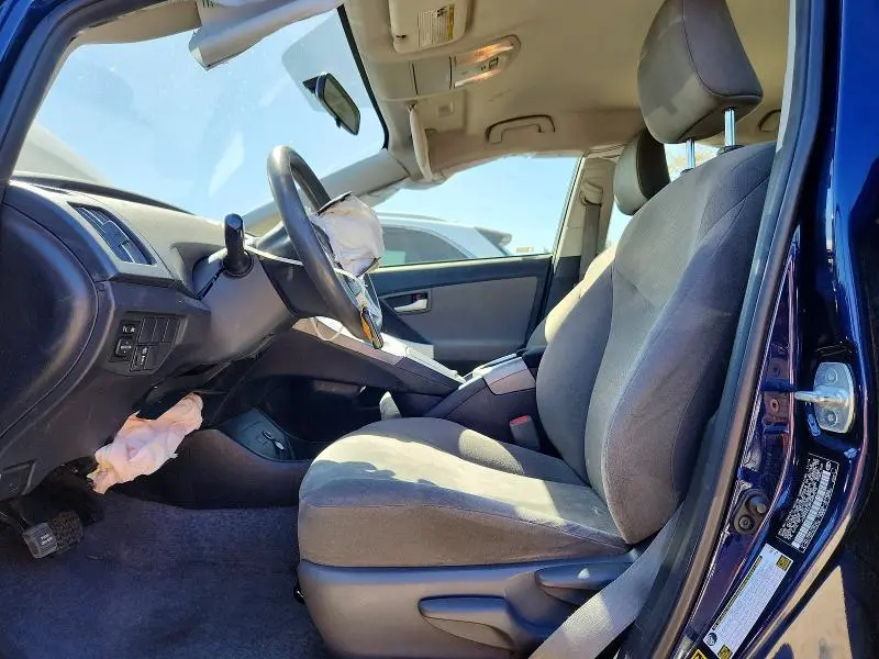 2015 TOYOTA PRIUS THREE  