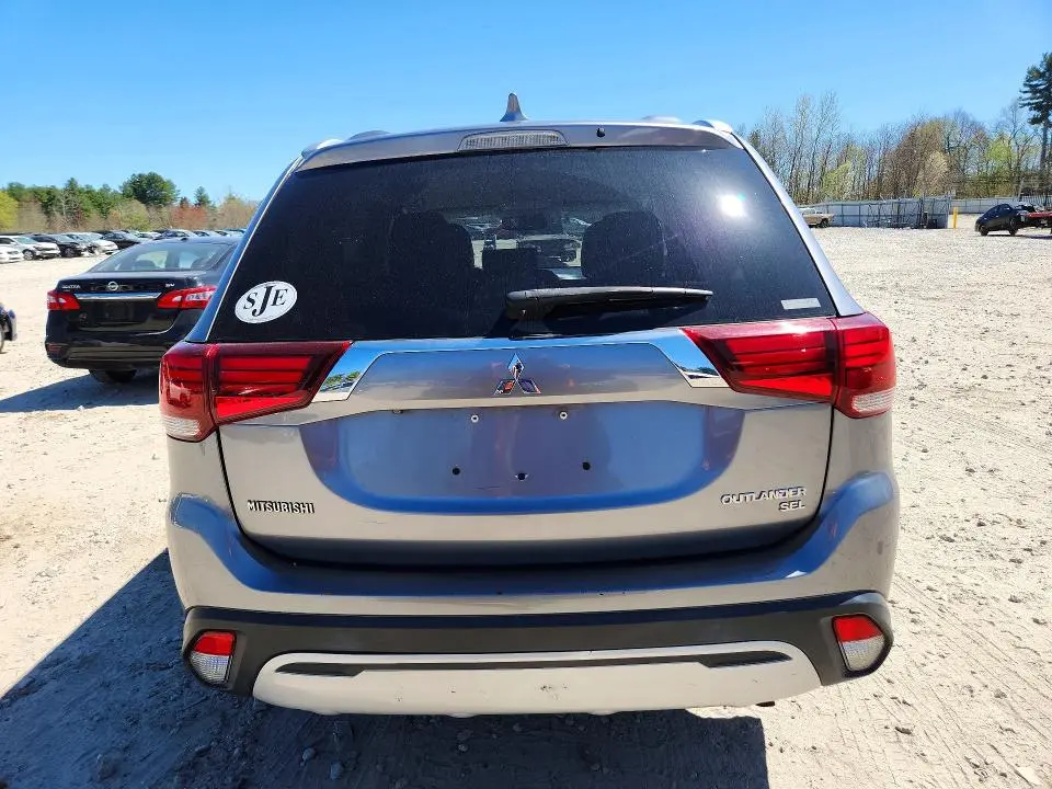 2019 MITSUBISHI OUTLANDER SE  