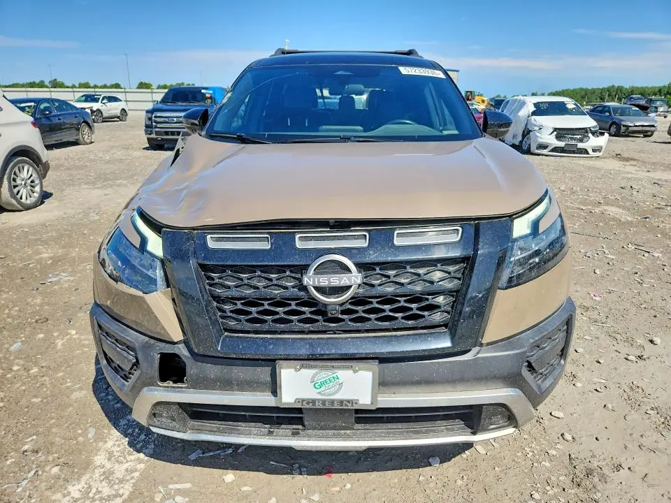 2023 NISSAN PATHFINDER SV  