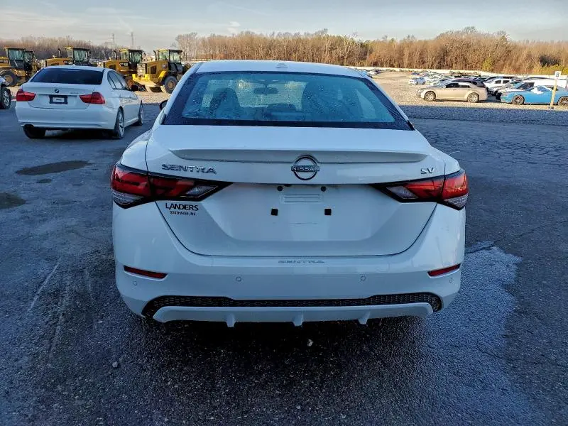 2024 NISSAN SENTRA SV  