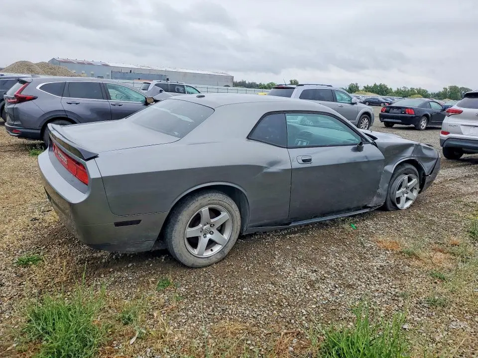 2010 DODGE CHALLENGER SE  