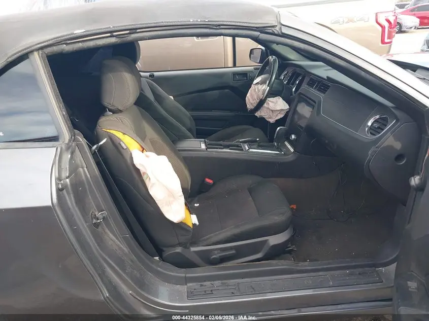 2014 FORD MUSTANG V6