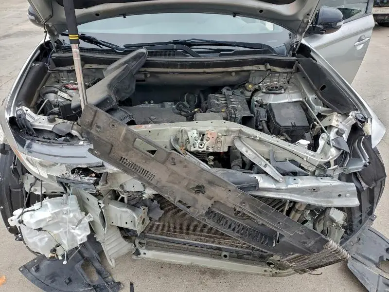 2020 MITSUBISHI OUTLANDER SE  