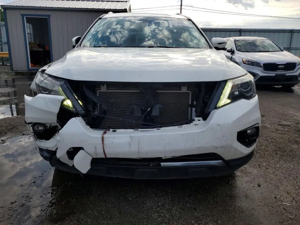2017 NISSAN PATHFINDER PLATINUM  