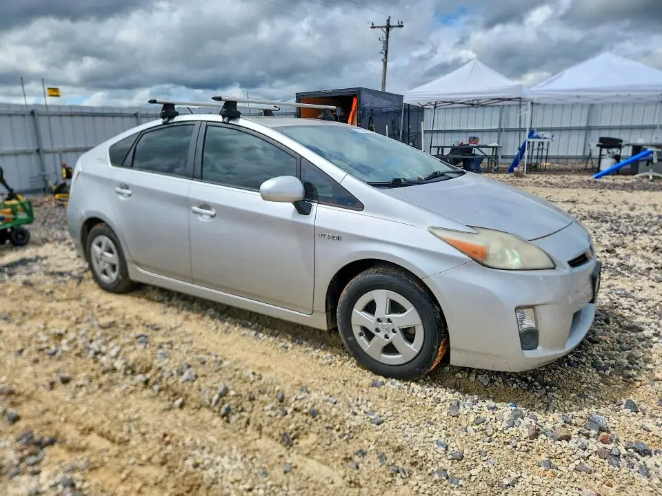 2011 TOYOTA PRIUS TWO  