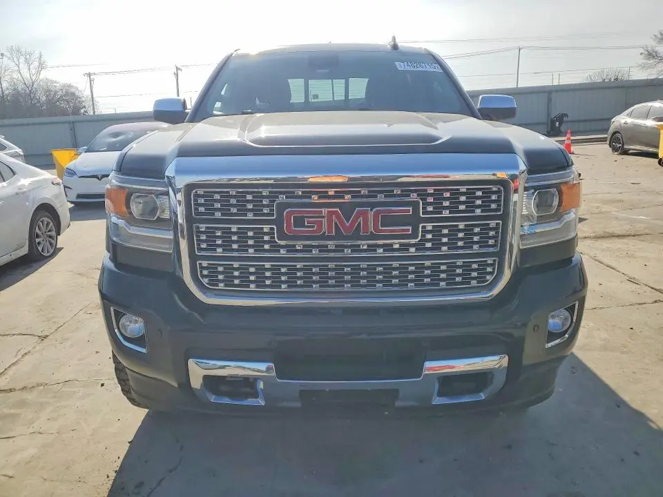 2019 GMC SIERRA K2500 DENALI  