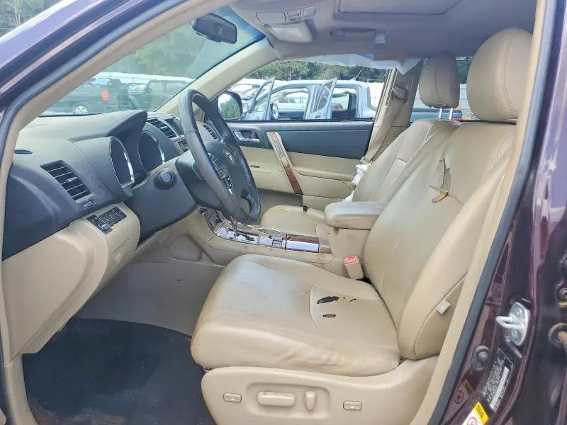 2013 TOYOTA HIGHLANDER LIMITED  
