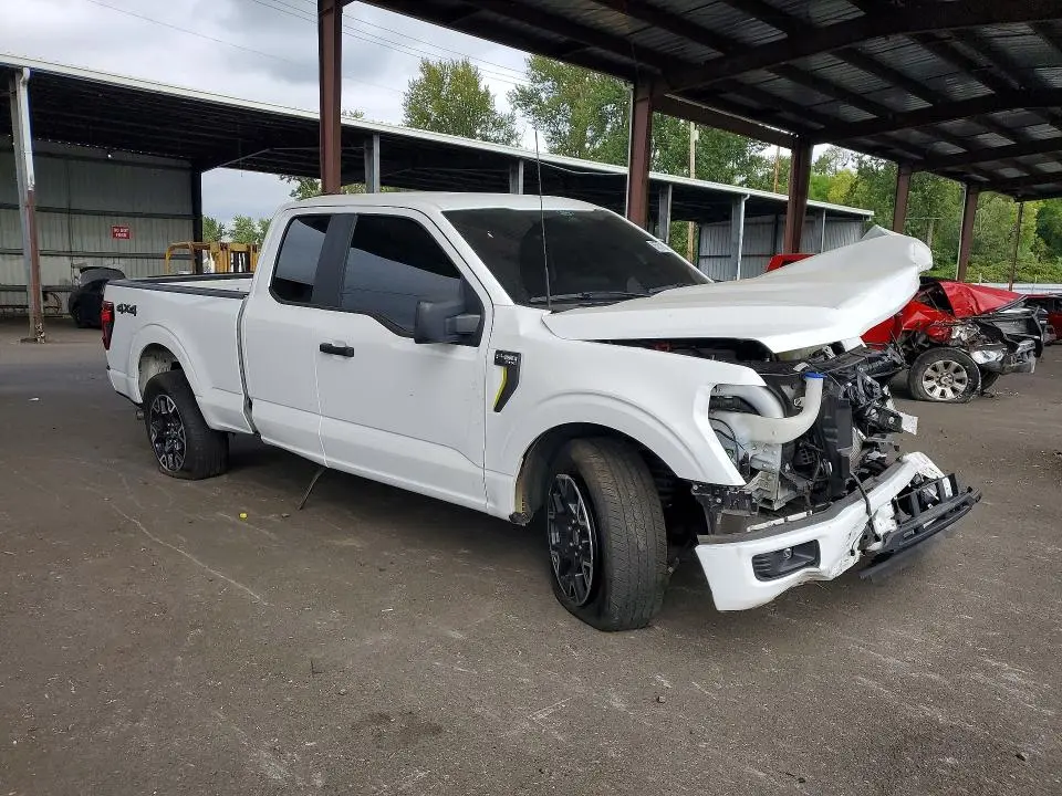 2024 FORD F150 STX  