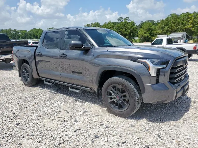 2025 TOYOTA TUNDRA CREWMAX SR  