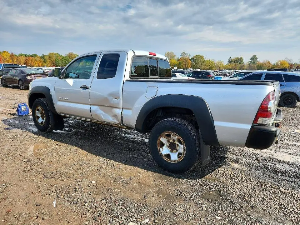 2011 TOYOTA TACOMA BASE  