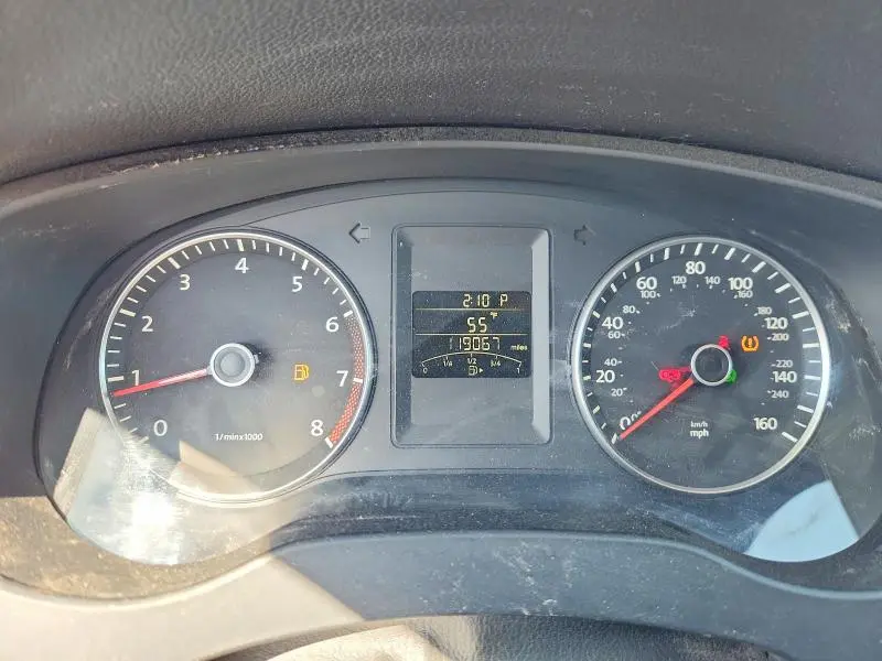 2012 VOLKSWAGEN JETTA SE  