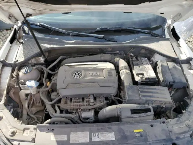 2015 VOLKSWAGEN PASSAT SE  